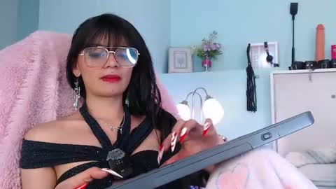 Danna online show from July 8, 3:55 am