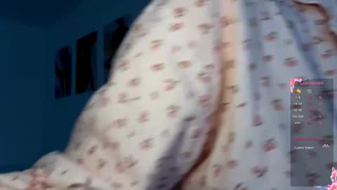 Snapshot of emeraldcotton chatting on December 21, 5:58 am Gily online show from December 21, 5:58 am