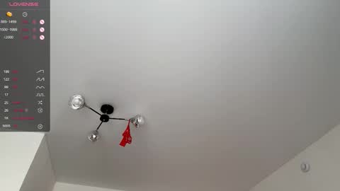 Snapshot of emeraldcotton chatting on February 25, 11:09 am Gily online show from February 25, 11:09 am