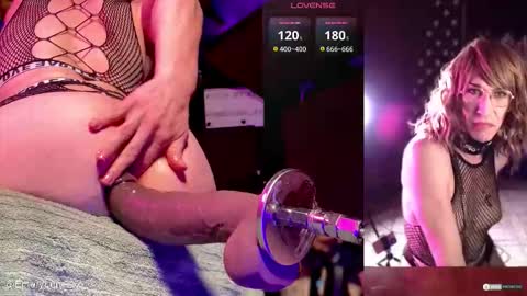 Emery Lune online show from November 20, 4:56 am