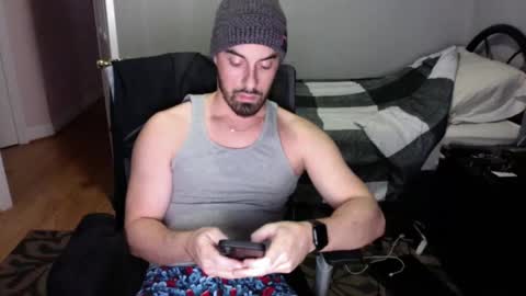 Snapshot of emgee88 chatting on December 5, 8:49 pm emgee88 online show from December 5, 8:49 pm