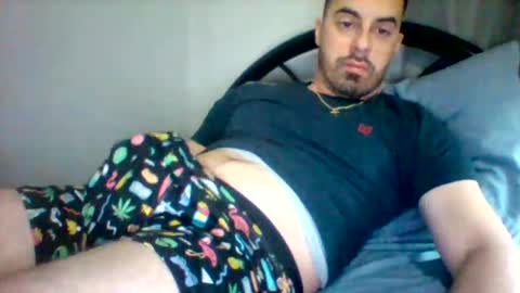 Snapshot of emgee88 chatting on February 5, 9:52 pm emgee88 online show from February 5, 9:52 pm