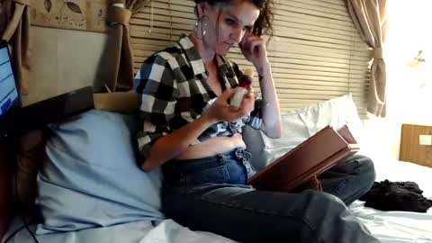 Emi dean online show from July 12, 5:20 am