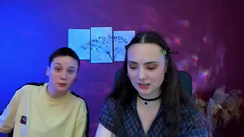 Snapshot of emi_fade chatting on February 10, 9:24 am emi_fade online show from February 10, 9:24 am