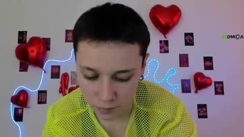 Snapshot of emi_fade chatting on February 18, 10:11 am emi_fade online show from February 18, 10:11 am