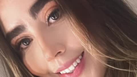 Snapshot of emi_royse chatting on June 19, 6:45 pm emi_royse online show from June 19, 6:45 pm