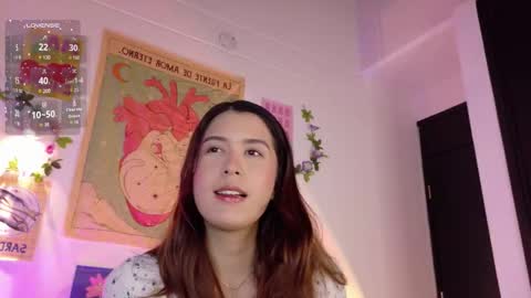 Snapshot of emicute_ chatting on February 10, 11:53 pm online show from February 10, 11:53 pm