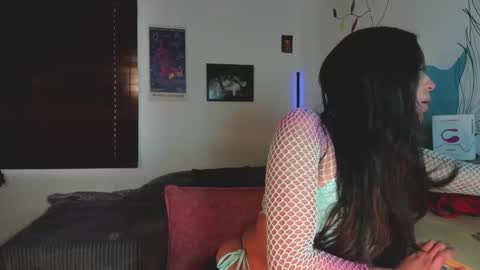 Emilia Gomez online show from February 20, 1:22 pm