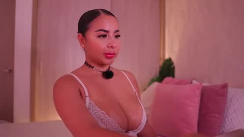    online show from November 7, 9:37 pm