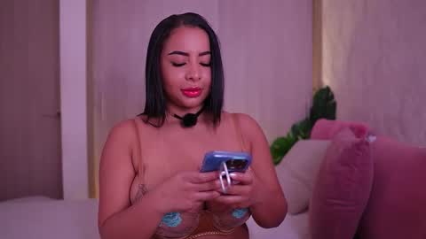    online show from November 12, 6:19 pm