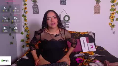 Emily online show from July 3, 12:00 pm