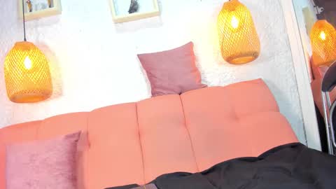 Emily online show from November 28, 12:08 pm