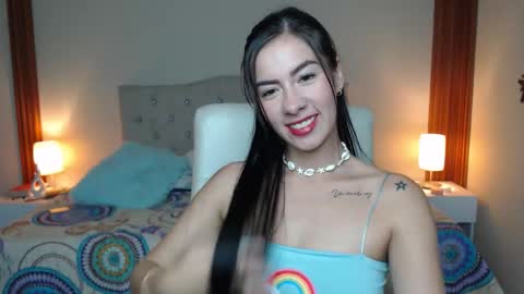 emiily_skinny online show from March 4, 12:38 am