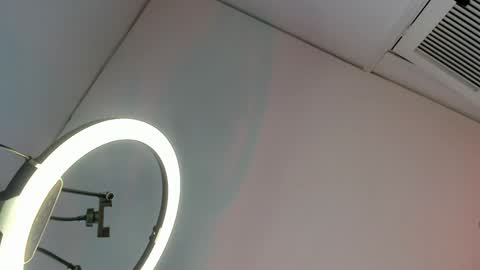   online show from January 8, 8:50 pm