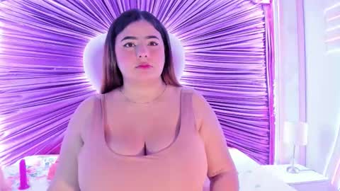 Emiily Grace online show from February 23, 11:40 am