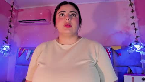 Emiily Grace online show from July 13, 11:46 am