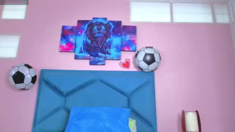 emiilysthone online show from June 23, 12:25 pm