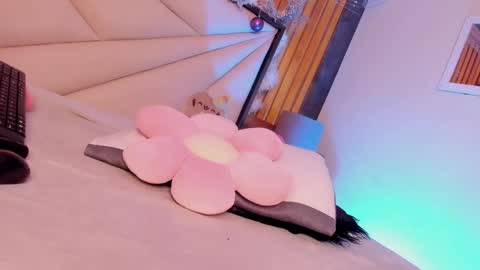 Emily online show from December 5, 11:51 pm