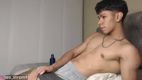 emile_239 online show from January 25, 3:40 am