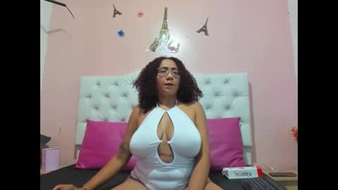 emili cute1 online show from May 9, 5:51 pm