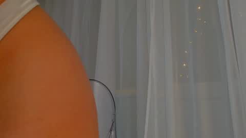 emilia_dream online show from January 24, 6:35 pm