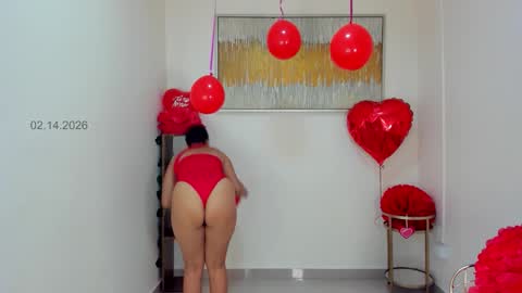 Snapshot of emilia_harpper chatting on February 14, 12:46 pm Emilia Harpper online show from February 14, 12:46 pm