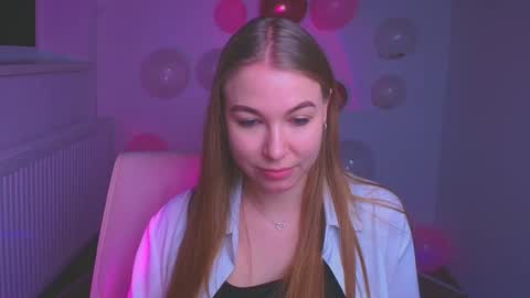 Emilia online show from February 14, 9:13 am