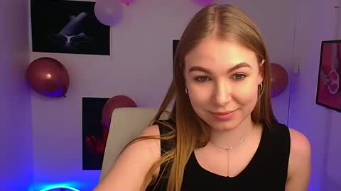 Emilia online show from February 25, 3:16 pm