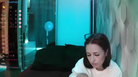emilia_jack_carvel online show from June 22, 1:29 am