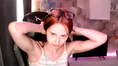 emilia_jack_carvel online show from July 20, 2:04 am