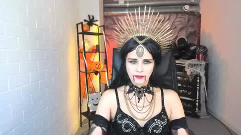 Emilia Bedy online show from October 31, 9:10 am