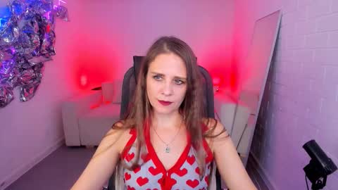 Emilia Bedy online show from November 18, 9:14 am