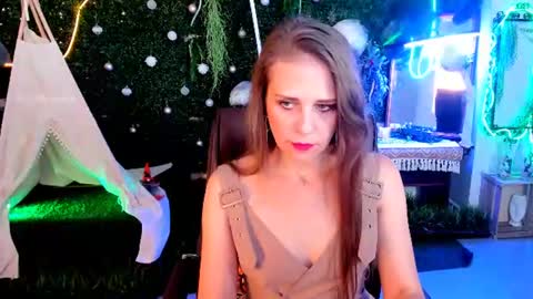 Snapshot of emiliabedy chatting on July 17, 9:05 am Emilia Bedy online show from July 17, 9:05 am