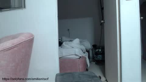 emilianita online show from October 30, 3:41 am