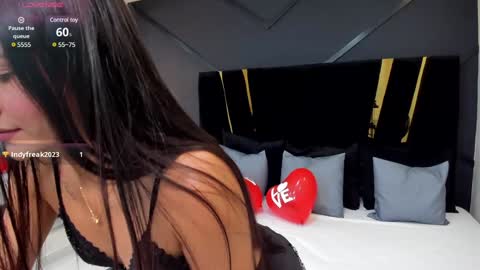 Snapshot of emiliee_xx chatting on February 7, 5:40 pm Emillie online show from February 7, 5:40 pm