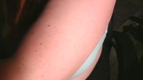 Snapshot of emiliefoxx chatting on June 1, 6:31 pm emilie foxx online show from June 1, 6:31 pm