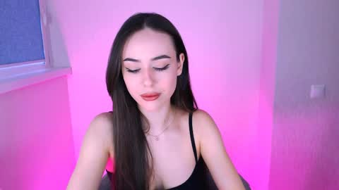 Emily online show from April 1, 1:41 pm