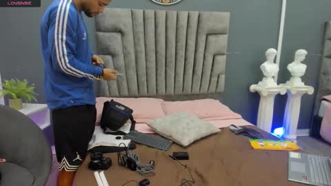 Emilio online show from March 1, 11:45 am