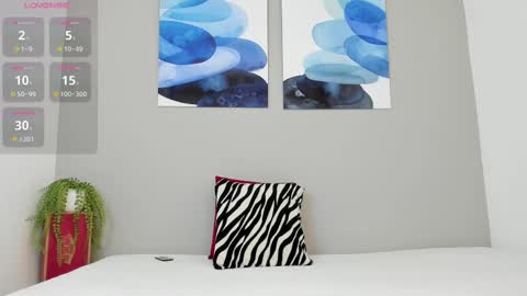 Snapshot of emilio_wolf chatting on February 22, 9:23 am EMILIO online show from February 22, 9:23 am