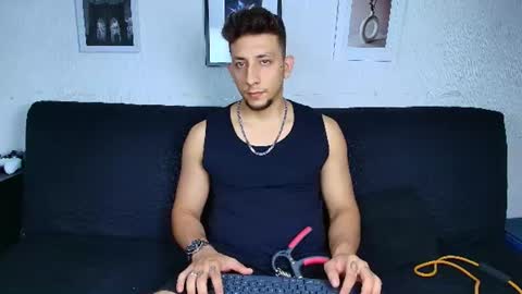 EMILIOCUM online show from July 30, 4:44 am