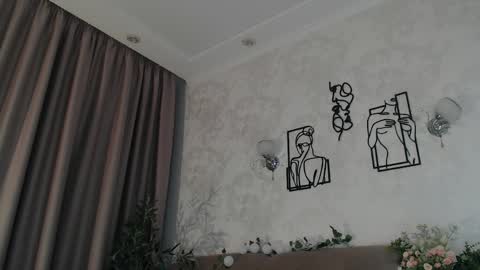 Emily online show from April 16, 9:39 pm