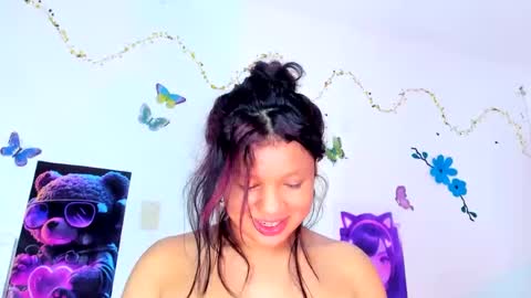 Snapshot of emilly_coper18 chatting on February 13, 8:34 pm emily online show from February 13, 8:34 pm