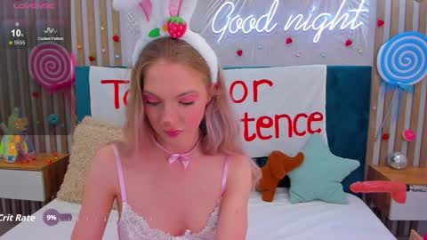 Emilly online show from October 26, 5:35 am