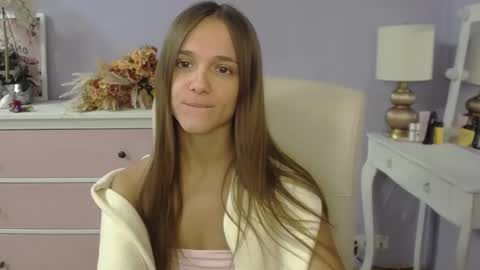 Emilly online show from December 2, 7:36 am