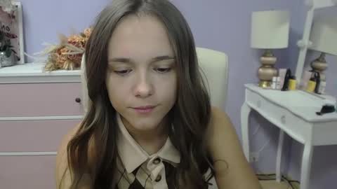 Emilly online show from December 4, 7:50 am