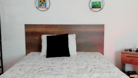 .  . online show from January 3, 8:32 pm