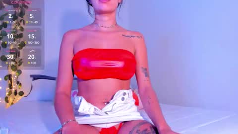 emilly online show from October 31, 8:59 am