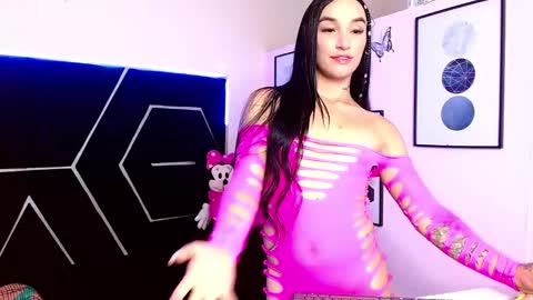 emillystonex online show from December 15, 10:25 pm