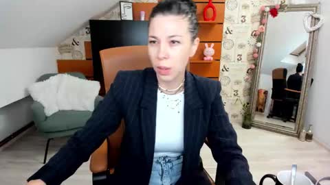 EmillyTaylor online show from September 17, 2:46 am