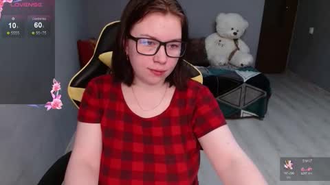 Emily 3 online show from November 10, 7:24 pm